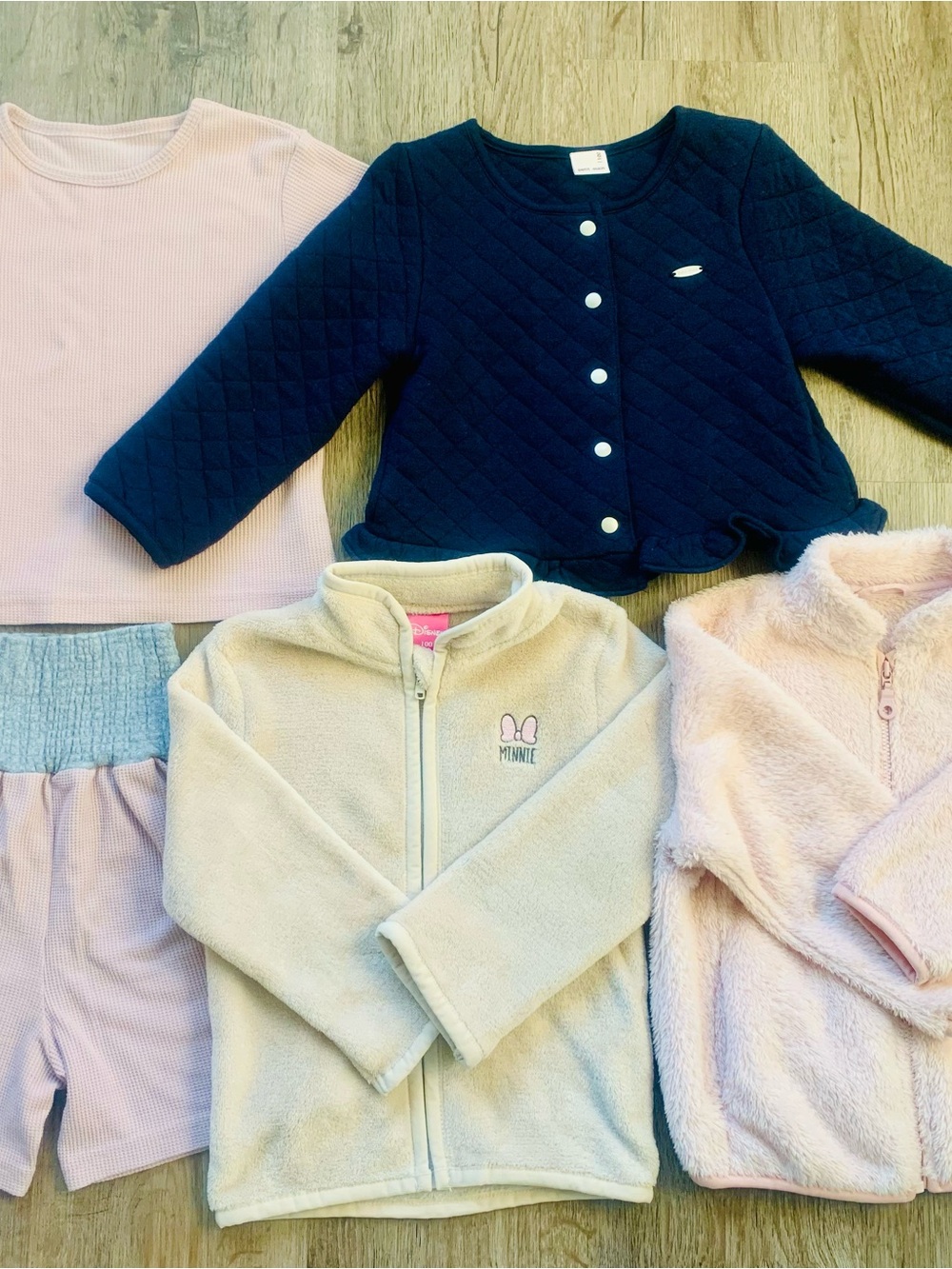Petit main Disney UNIQLO 100cm/3T Clothing Lot Quilted & Fleece Jackets Minnie